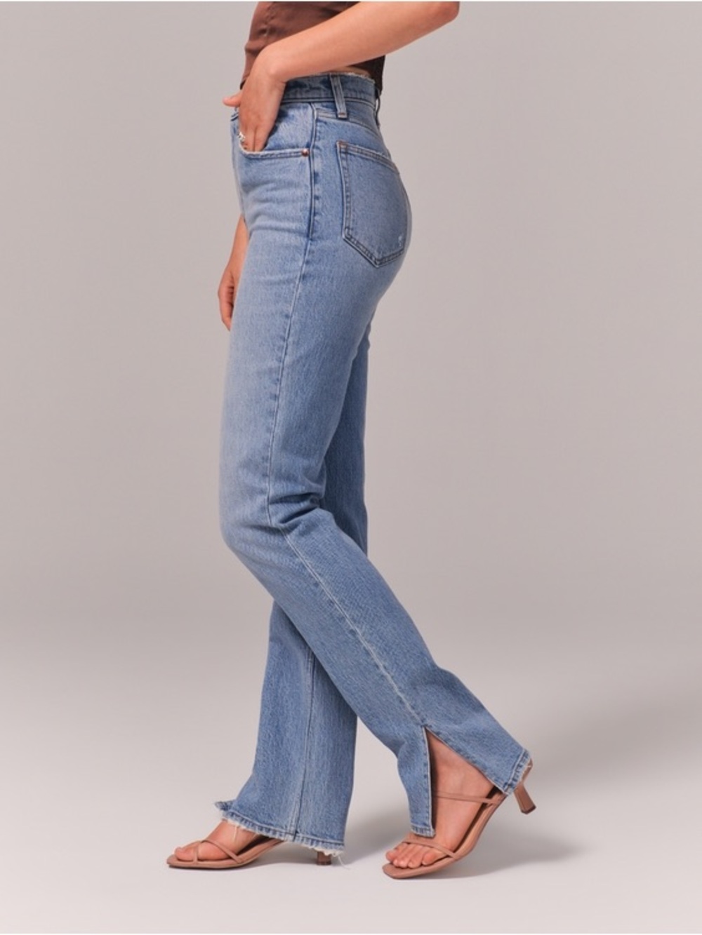 Abercrombie & Fitch 90s High-Rise Light Blue Straight-Leg Jeans with Side Slit